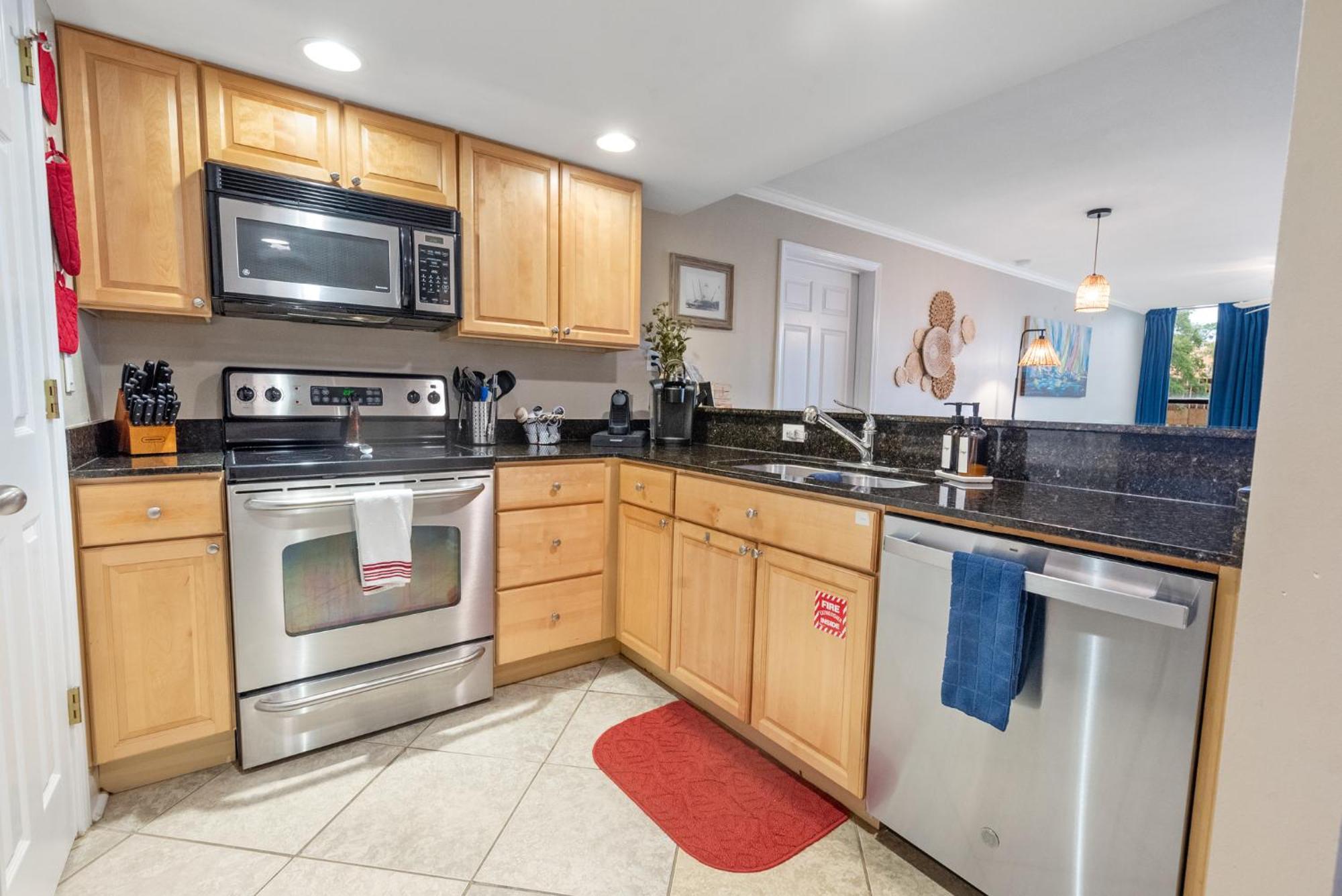 Fun 2 Bed/2 Bath Condo With Pool On Biloxi Beach Ngoại thất bức ảnh